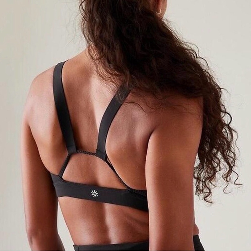 Athleta Black Ribbed Exhale Bra - Small